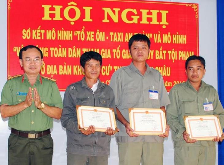 Tân Châu: Sơ kết mô hình “Tổ xe ôm – Taxi an toàn” và vận động toàn dân tham gia tố giác tội phạm ở địa bàn khu dân cư 